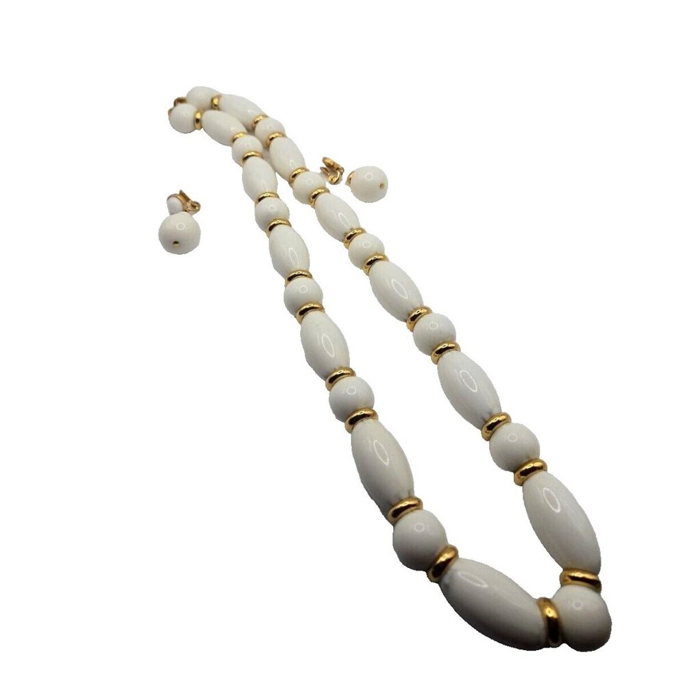 Vintage Monet Signed Milk Glass Set 28in necklace and 2in dangle clip earrings